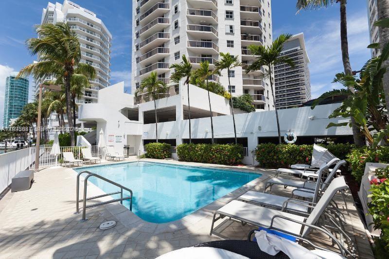5880 Collins Ave #302 Miami Beach, FL 33140