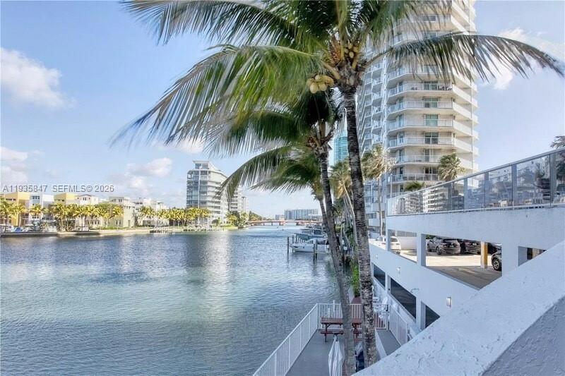 5880 Collins Ave #302 Miami Beach, FL 33140