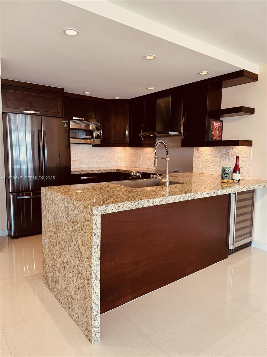 image Brickell Place II3