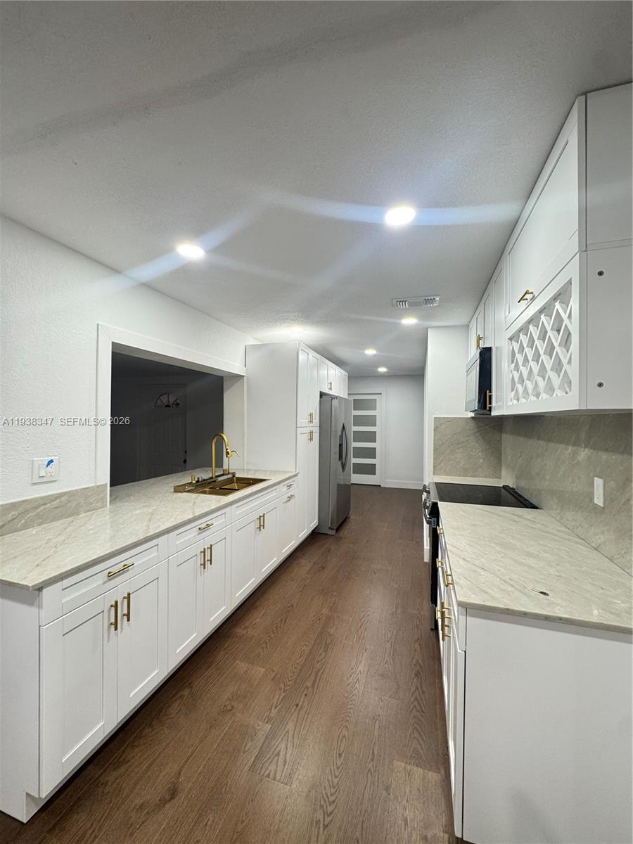 4360 NW 4th St Plantation, FL 33317