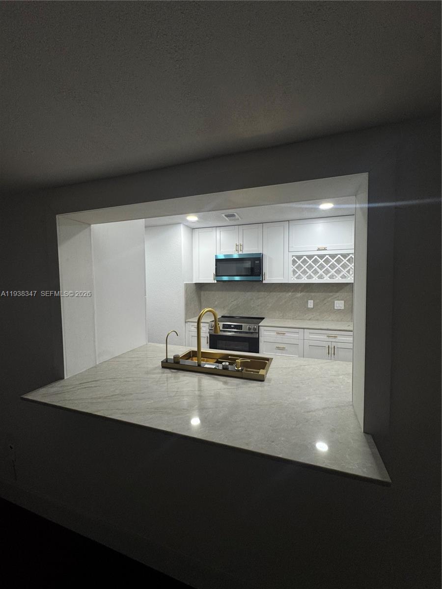 4360 NW 4th St Plantation, FL 33317