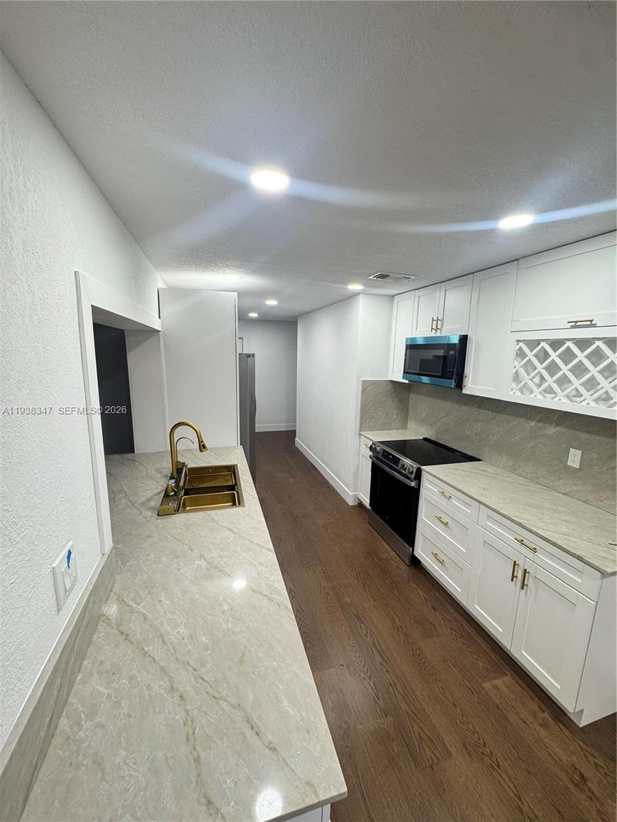 4360 NW 4th St Plantation, FL 33317