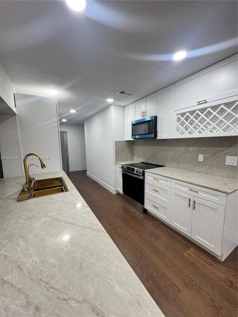 4360 NW 4th St Plantation, FL 33317