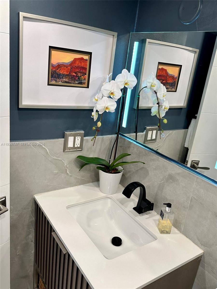 1740 NW N Riv Dr #626 Miami, FL 33125