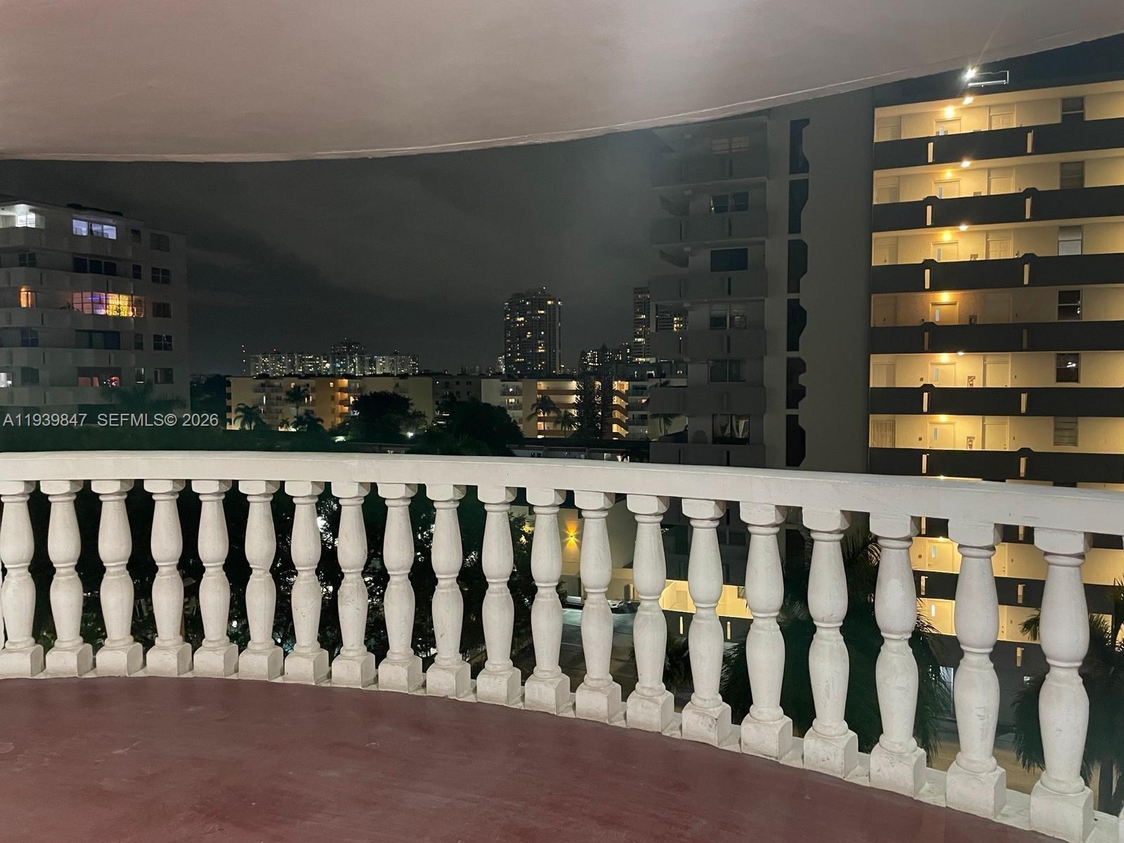 3660 NE 166th St #607 North Miami Beach, FL 33160