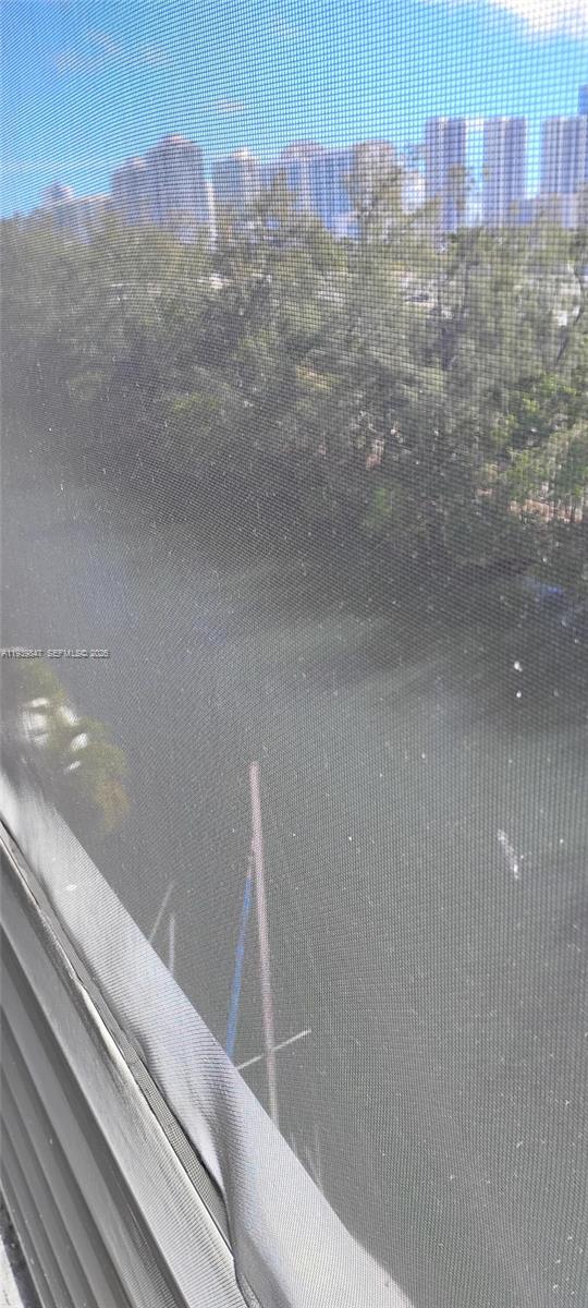 3660 NE 166th St #607 North Miami Beach, FL 33160