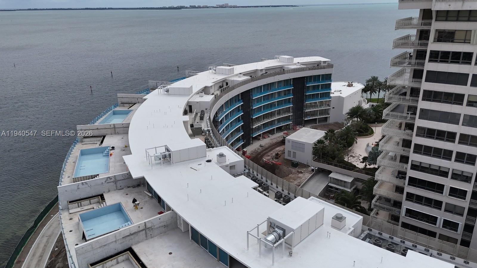 5 Grove Isle Dr #PH-L05 Coconut Grove, FL 33133