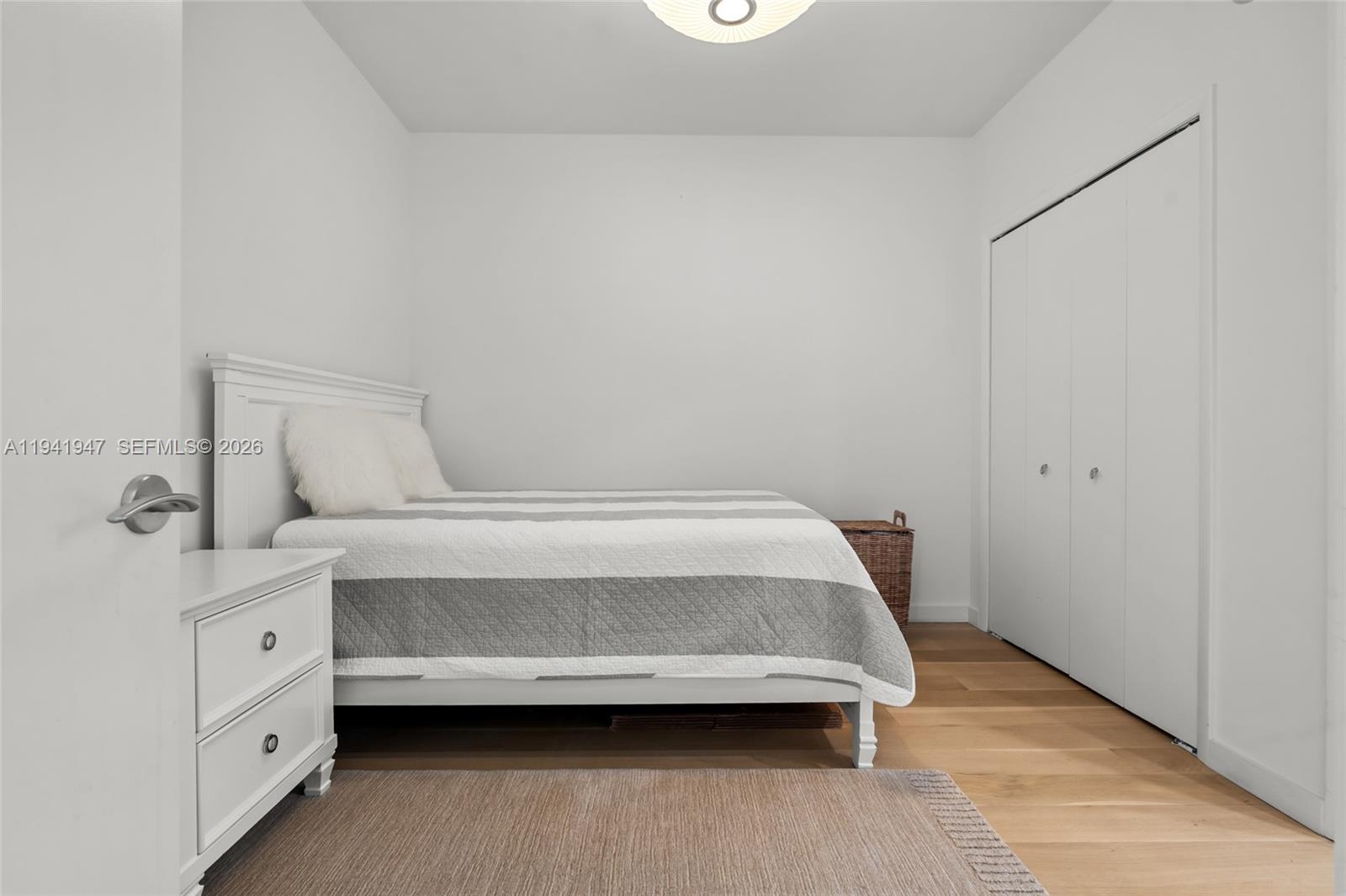 image Jade Beach Condo21