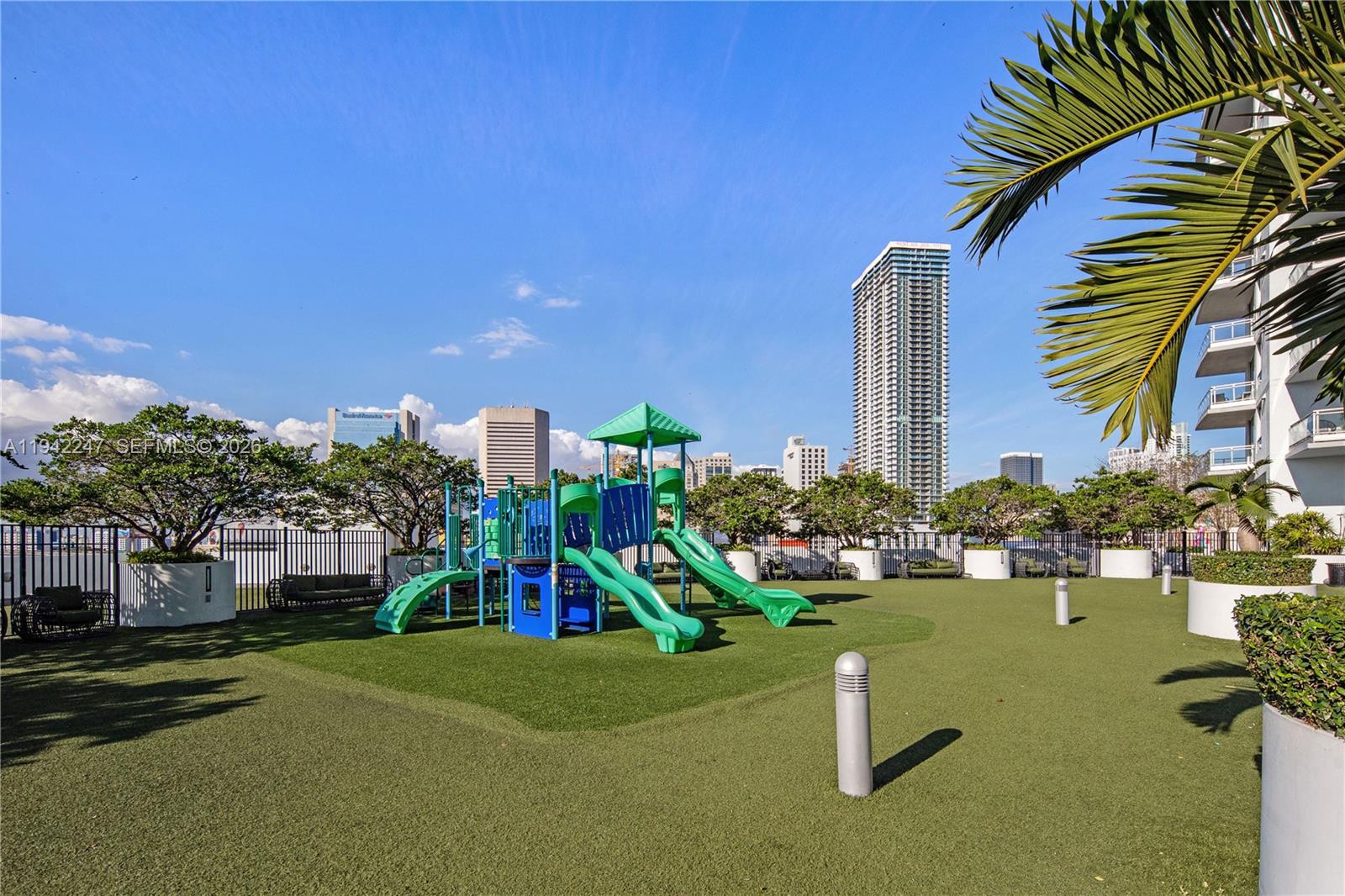 image The Ivy at Riverfront26