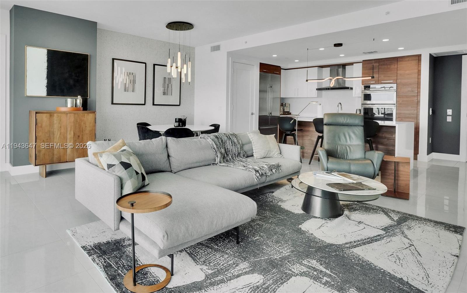 100 E Las Olas Blvd #2802