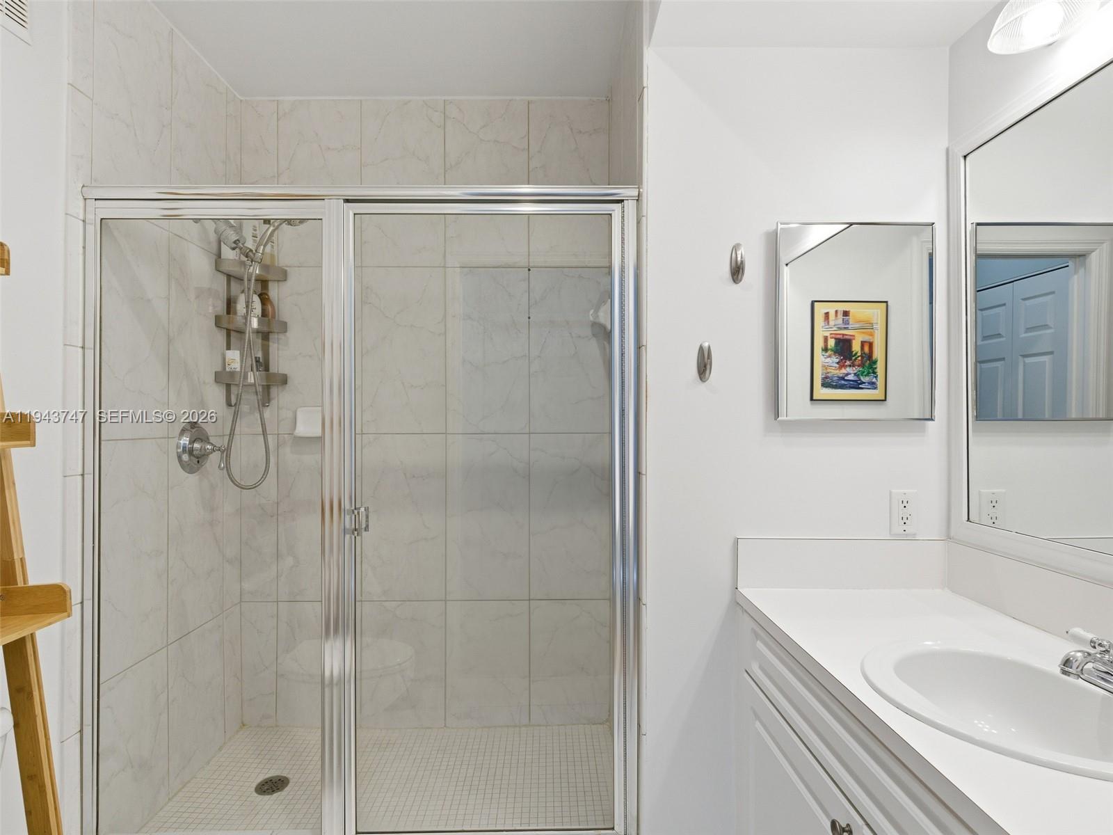 6861 SW 44th St #304 Miami, FL 33155