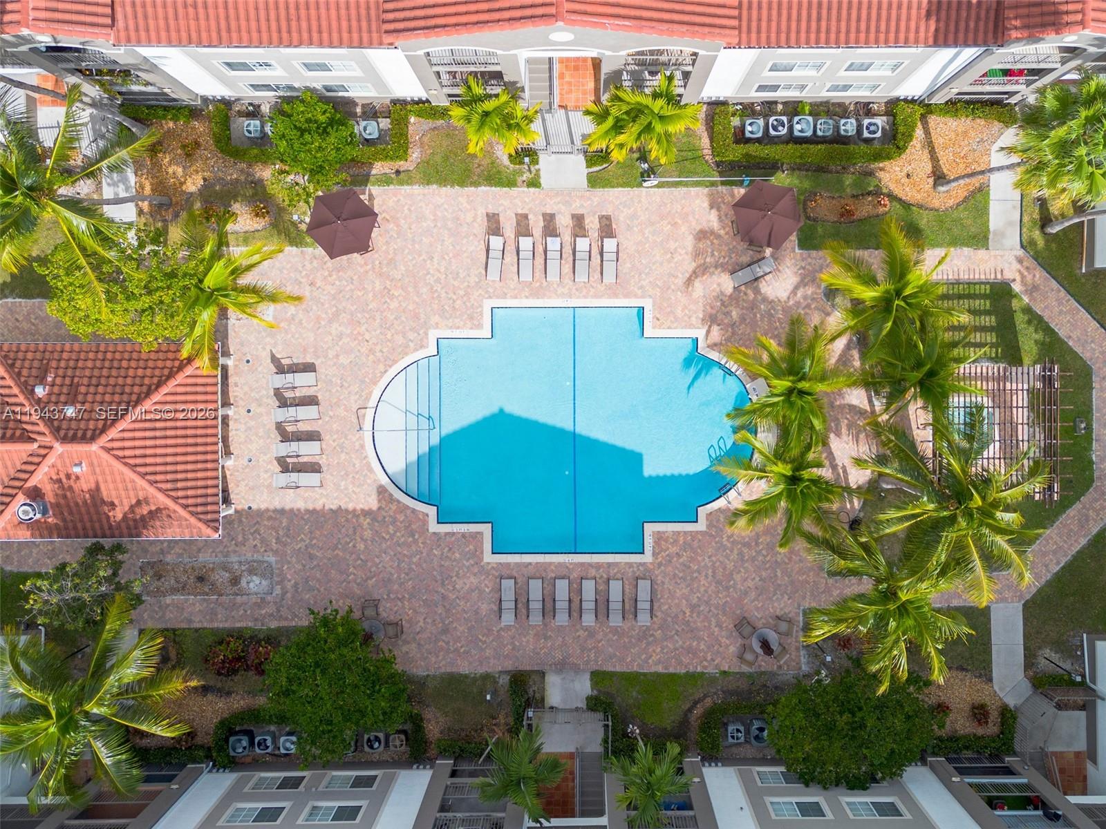 6861 SW 44th St #304 Miami, FL 33155