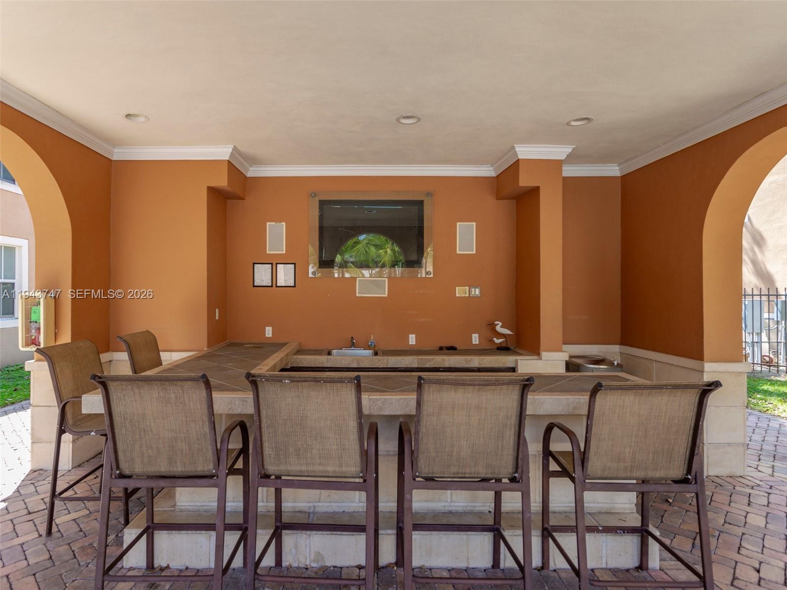 6861 SW 44th St #304 Miami, FL 33155