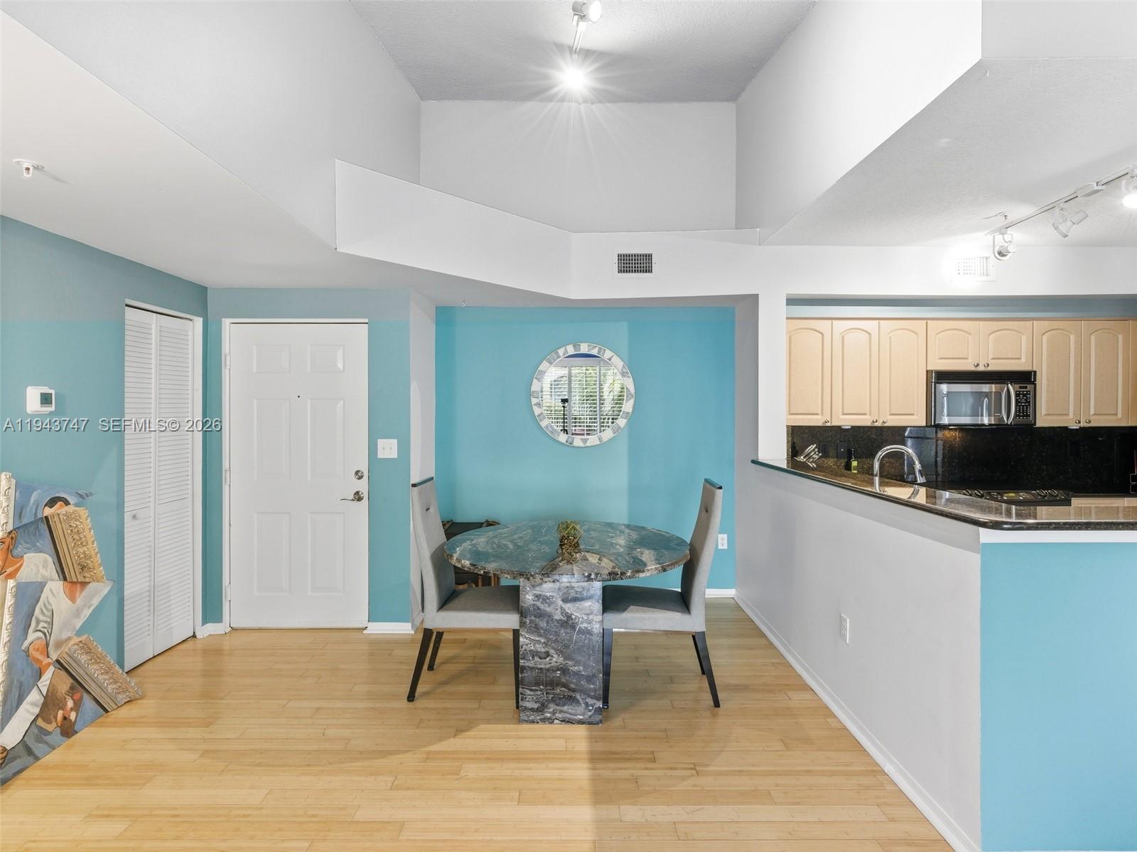 6861 SW 44th St #304 Miami, FL 33155