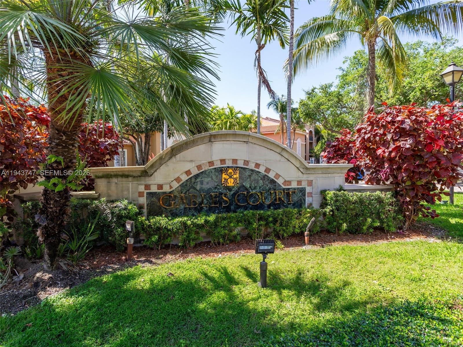 6861 SW 44th St #304 Miami, FL 33155