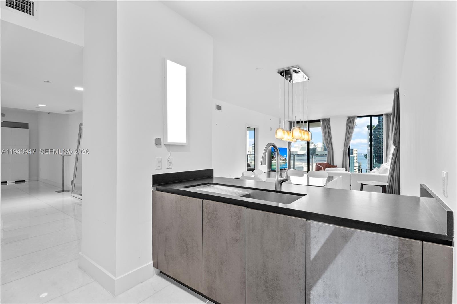 image 1010 Brickell Condo12