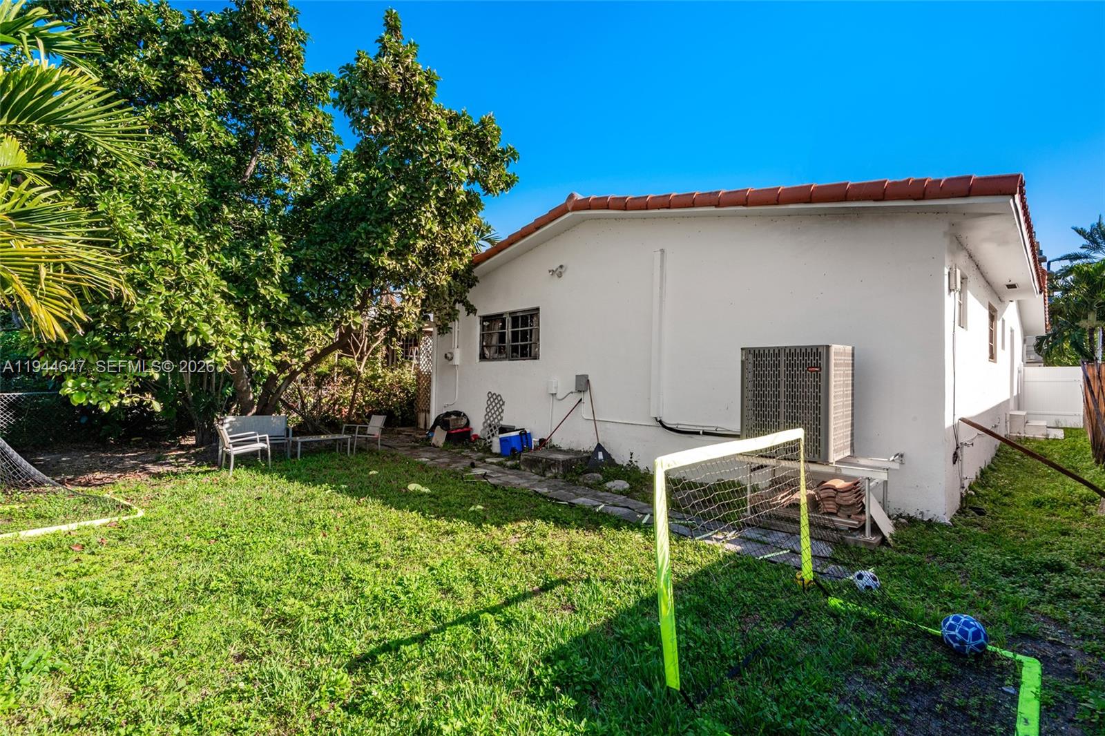 8950 Harding Ave Surfside, FL 33154