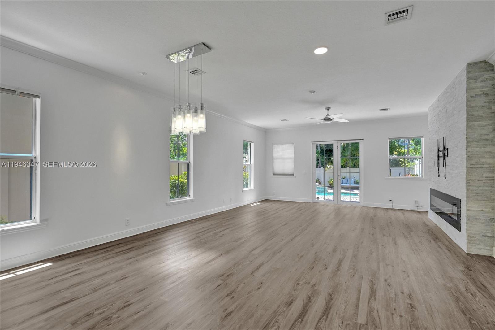 1115 NE 14th Ave Fort Lauderdale, FL 33304