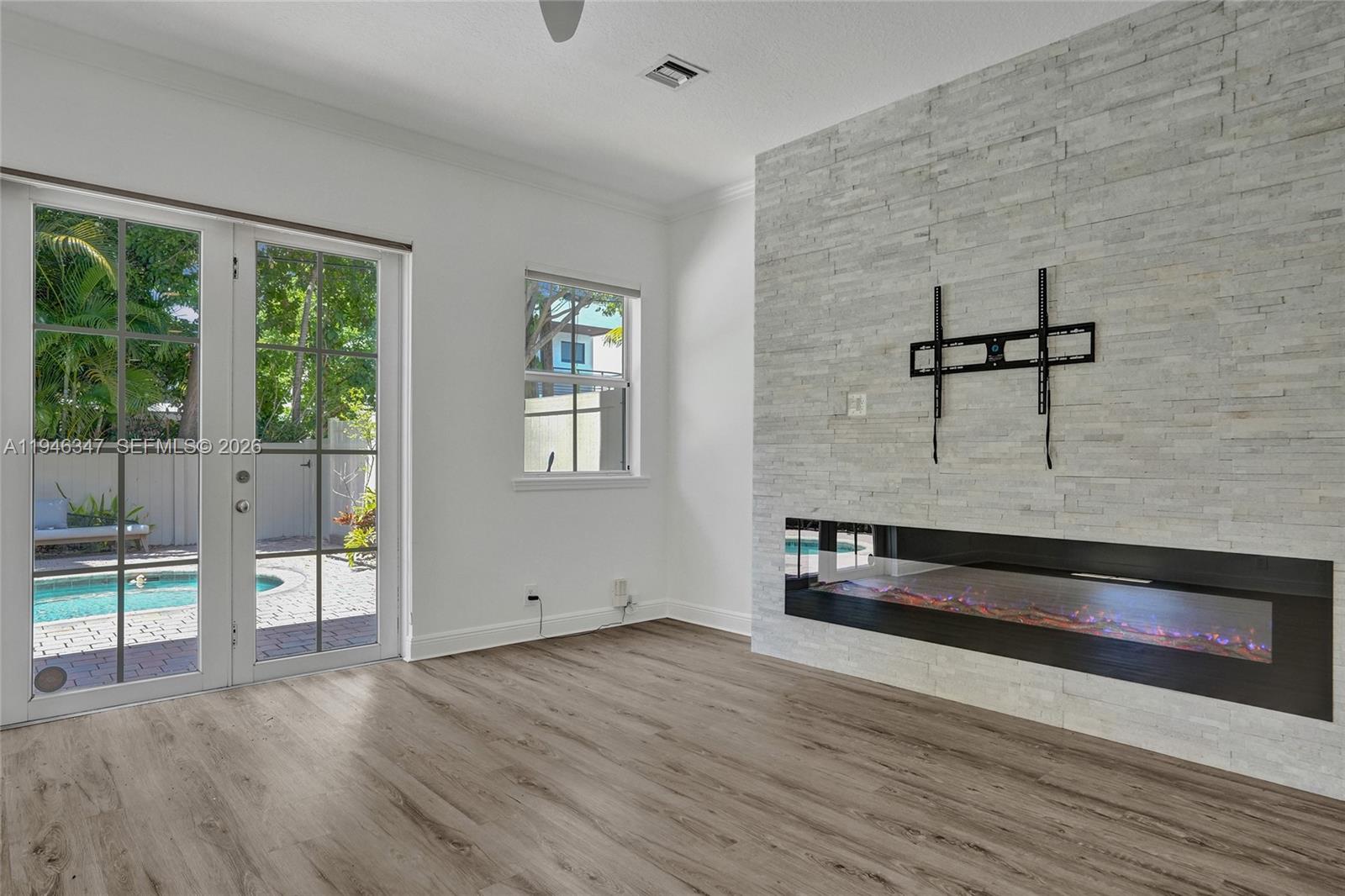 1115 NE 14th Ave Fort Lauderdale, FL 33304