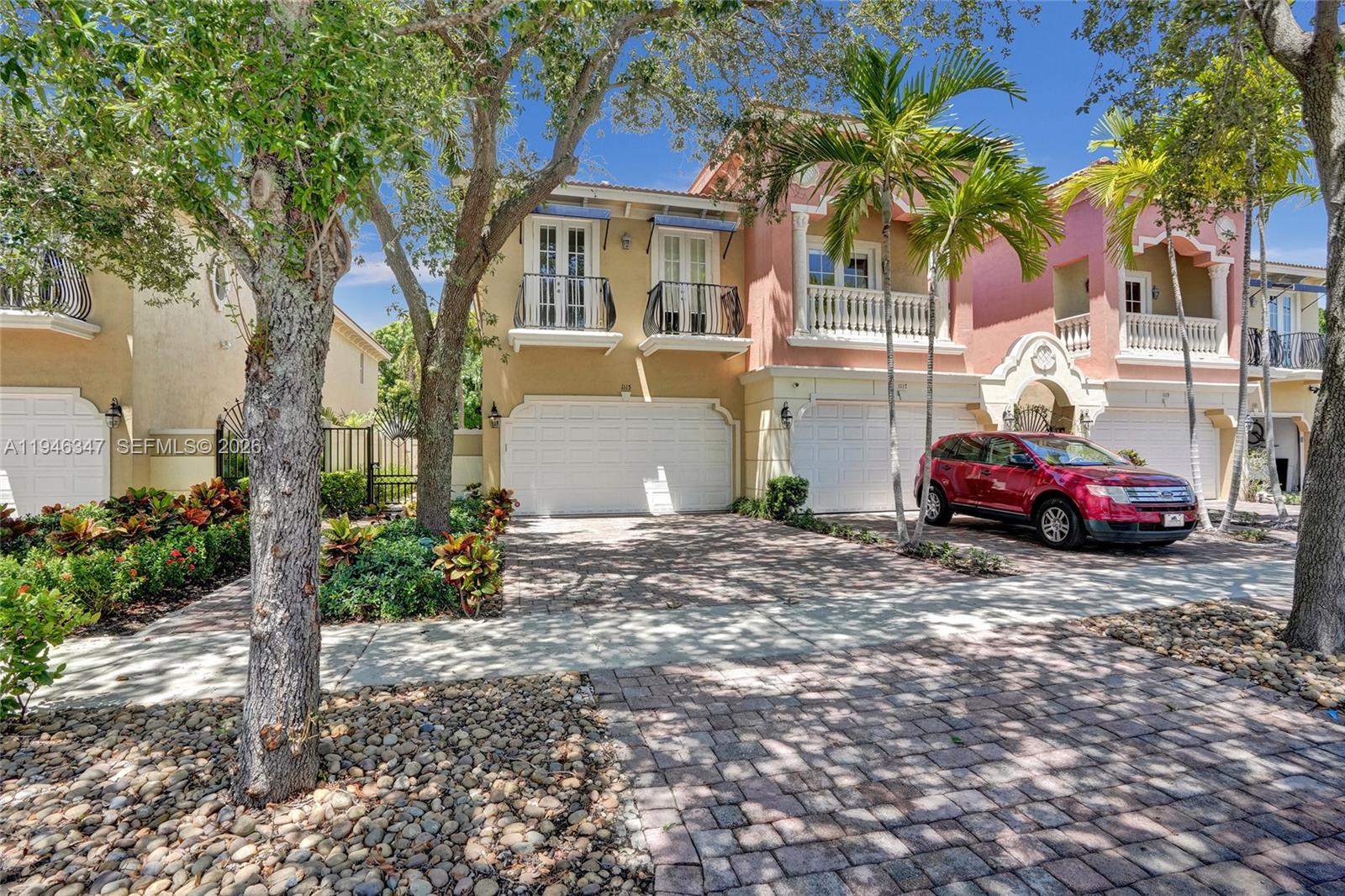 1115 NE 14th Ave Fort Lauderdale, FL 33304