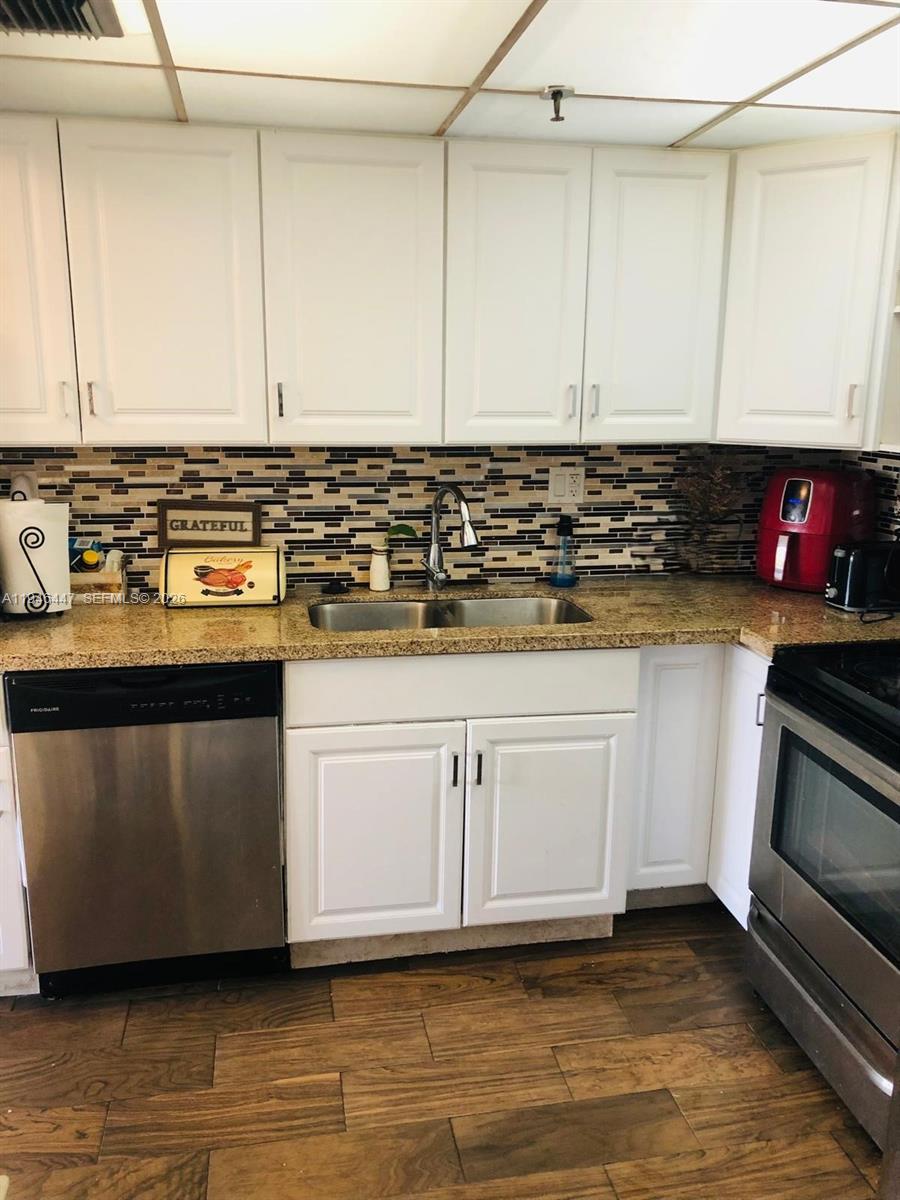 17890 W Dixie #302 Miami, FL 33160