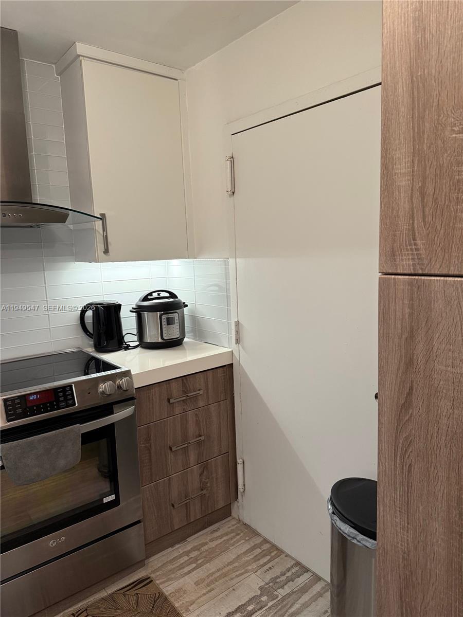 5750 Collins Ave #11D Miami Beach, FL 33140