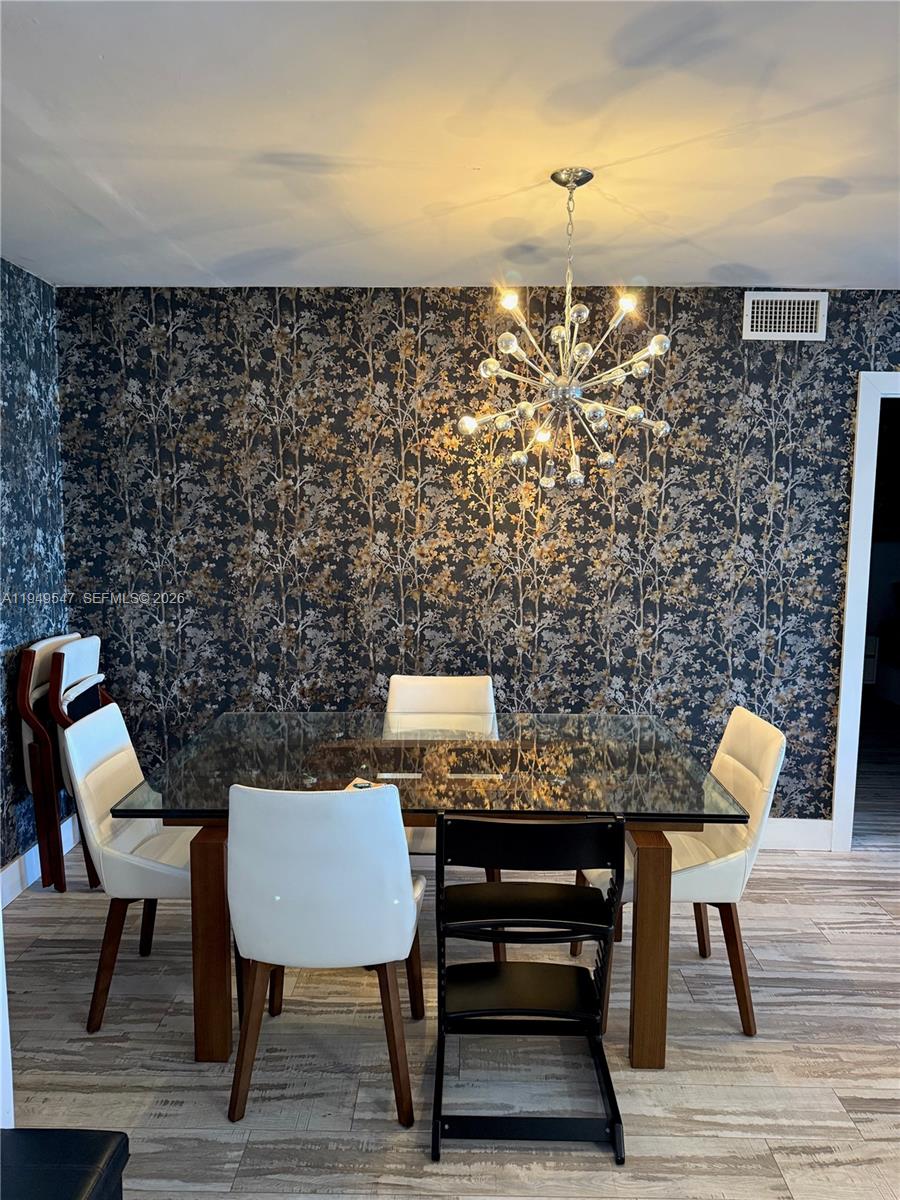 5750 Collins Ave #11D Miami Beach, FL 33140