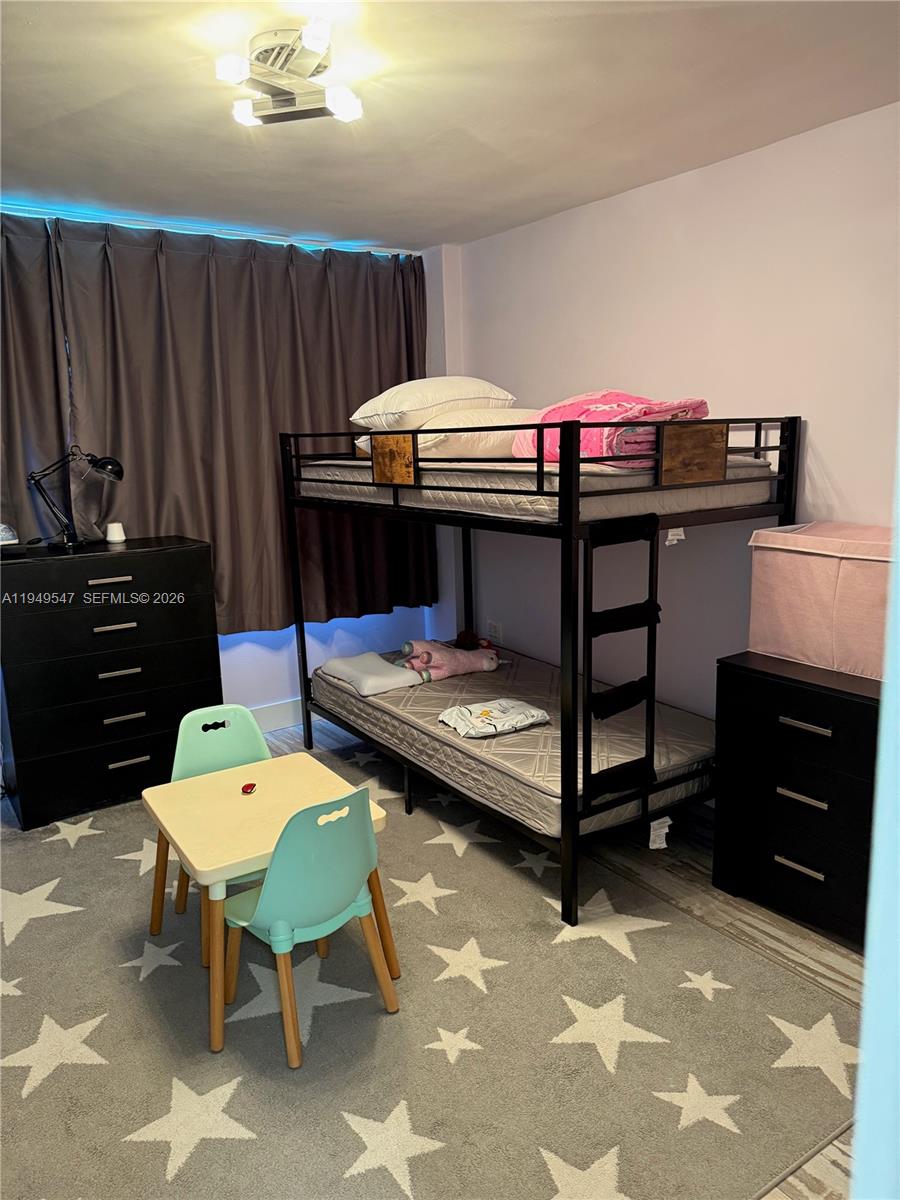 5750 Collins Ave #11D Miami Beach, FL 33140