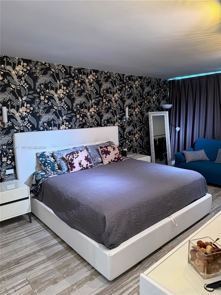 5750 Collins Ave #11D Miami Beach, FL 33140