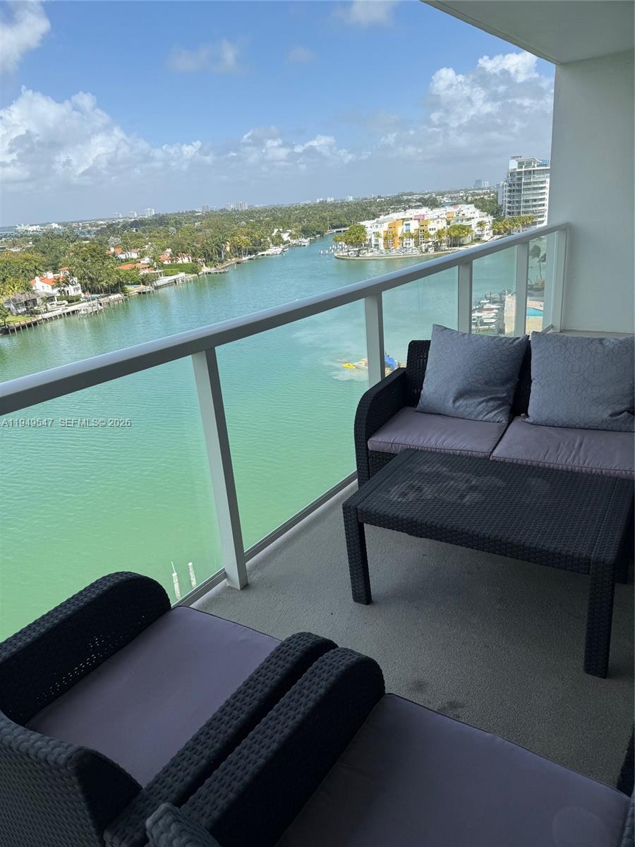 5750 Collins Ave #11D Miami Beach, FL 33140
