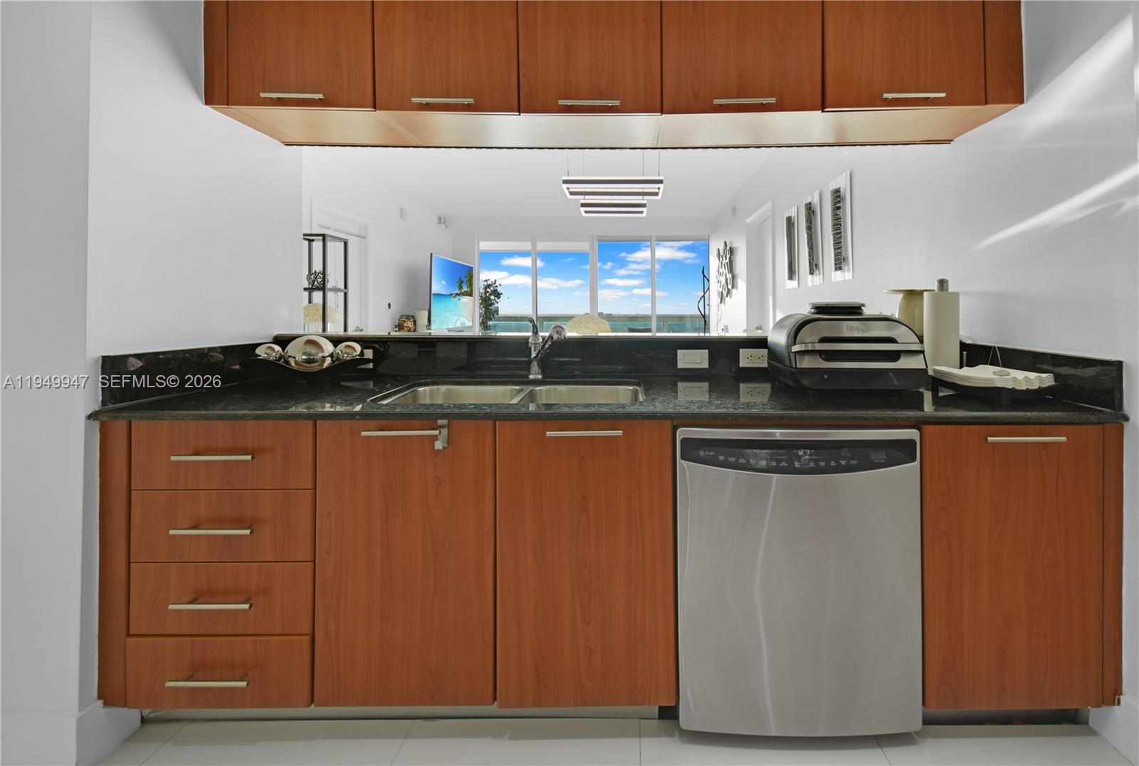 1800 N Bayshore Dr #3410 Miami, FL 33132