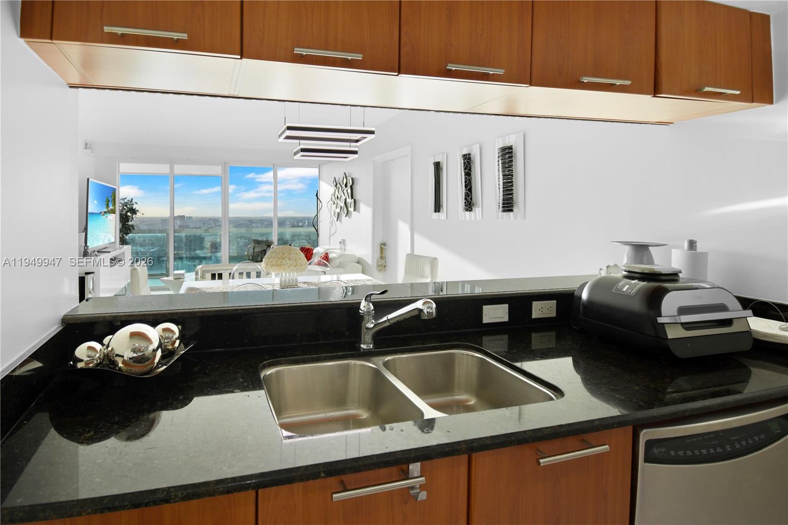 1800 N Bayshore Dr #3410 Miami, FL 33132