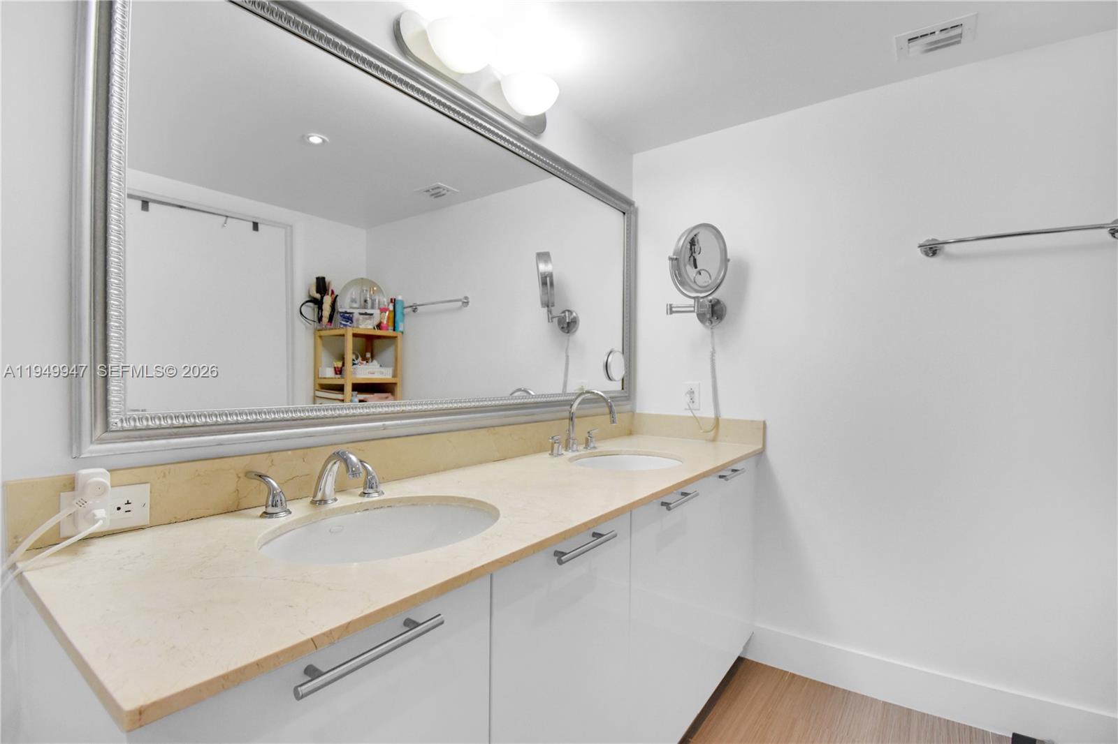 1800 N Bayshore Dr #3410 Miami, FL 33132