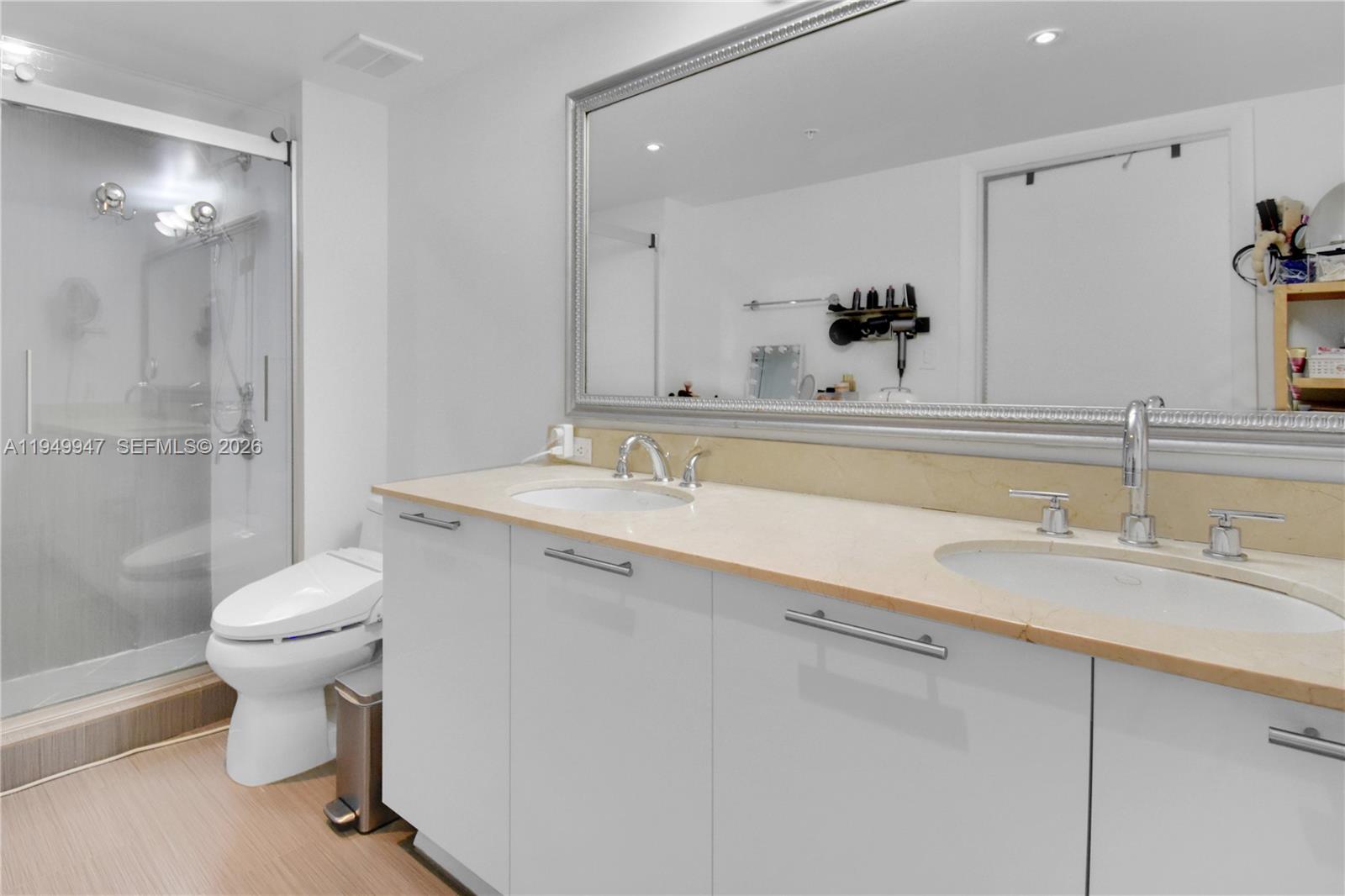 1800 N Bayshore Dr #3410 Miami, FL 33132