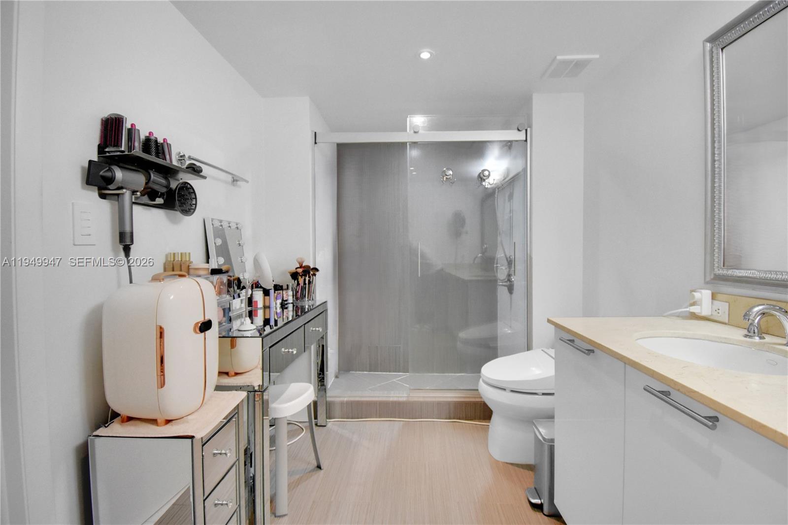 1800 N Bayshore Dr #3410 Miami, FL 33132