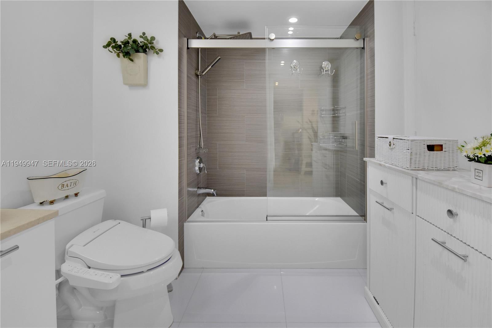 1800 N Bayshore Dr #3410 Miami, FL 33132