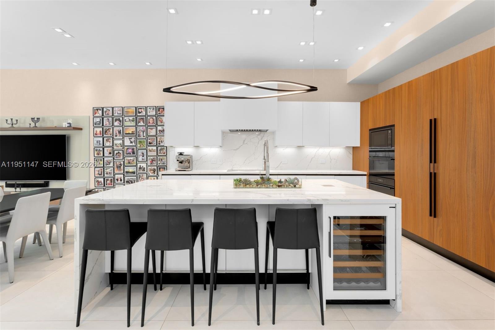 229 Golden Bch Dr Golden Beach, FL 33160