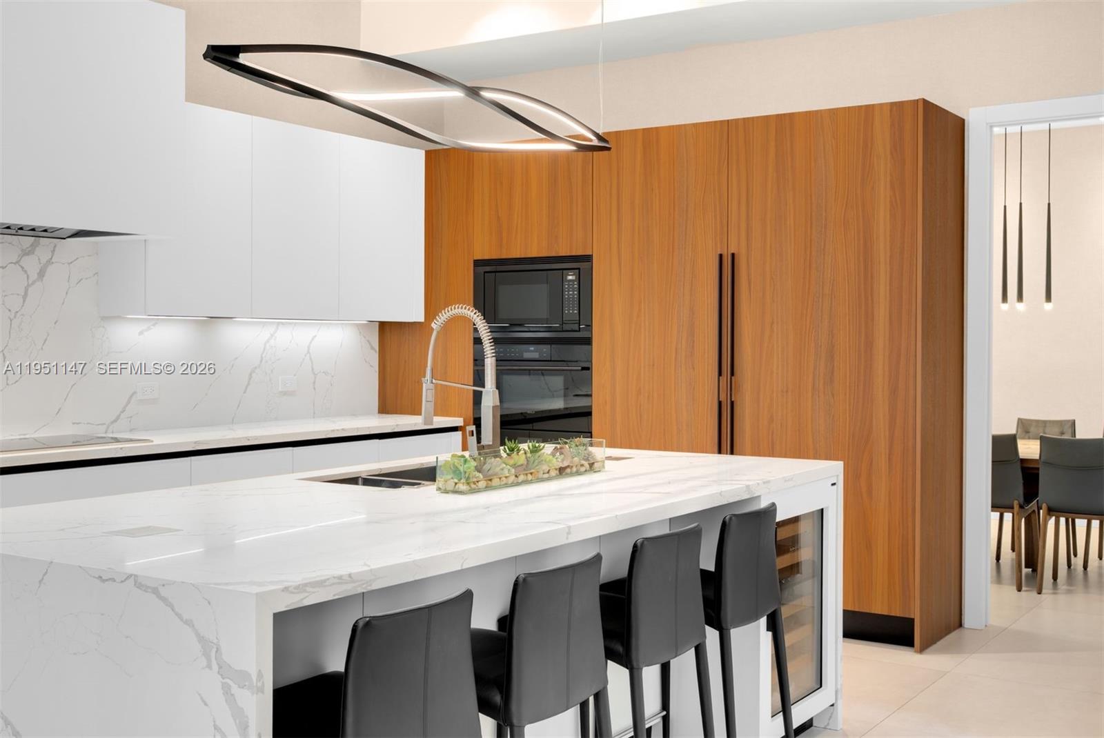 229 Golden Bch Dr Golden Beach, FL 33160