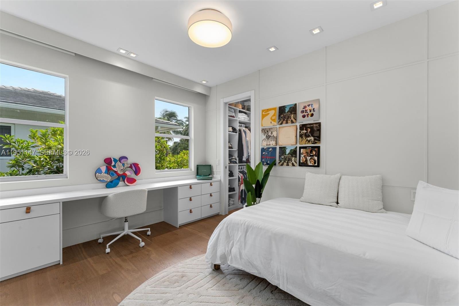 229 Golden Bch Dr Golden Beach, FL 33160