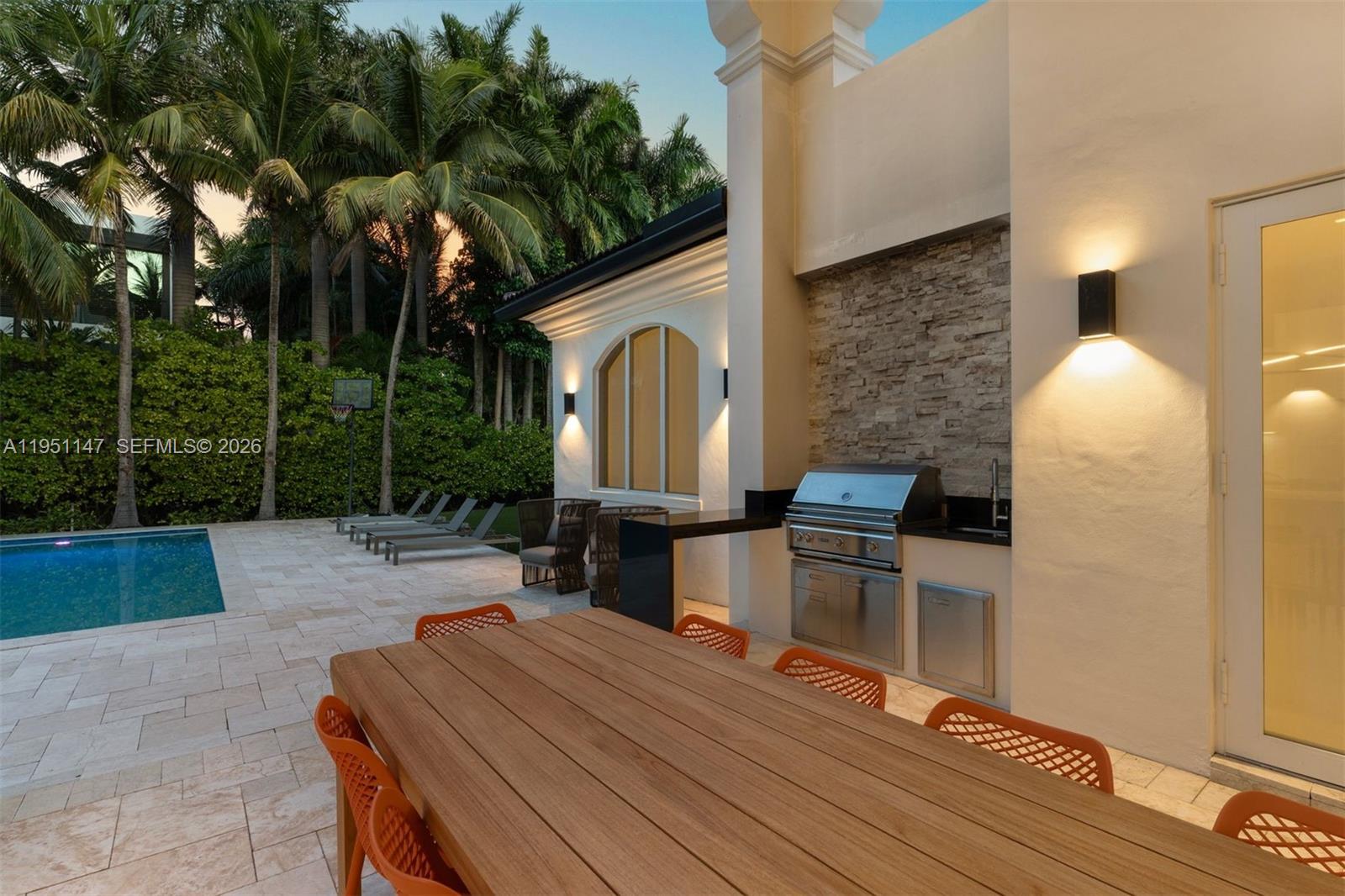 229 Golden Bch Dr Golden Beach, FL 33160