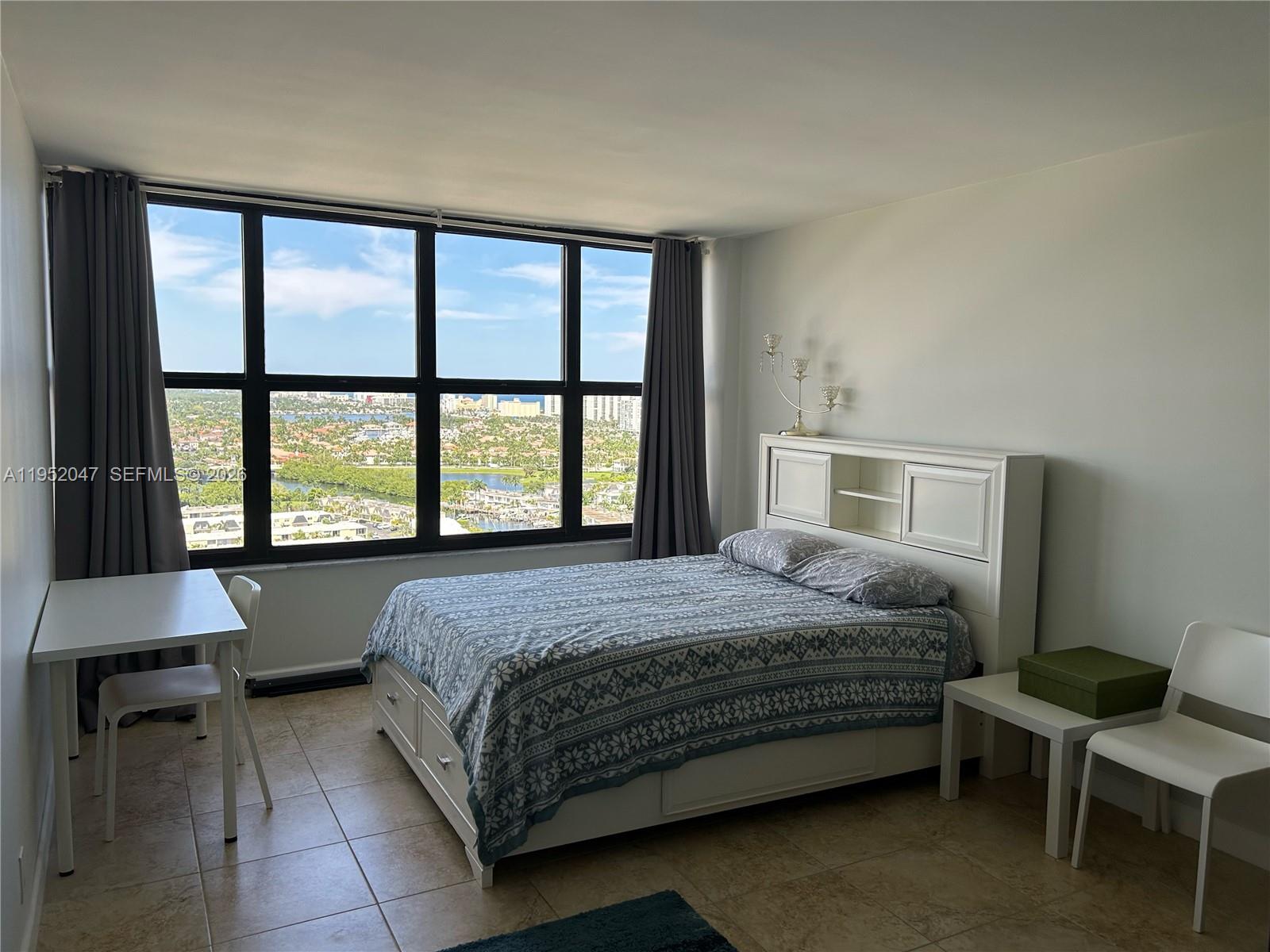 2500 Parkview Dr #2312 Hallandale Beach, FL 33009