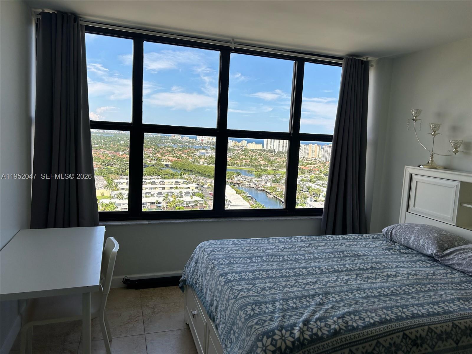 2500 Parkview Dr #2312 Hallandale Beach, FL 33009