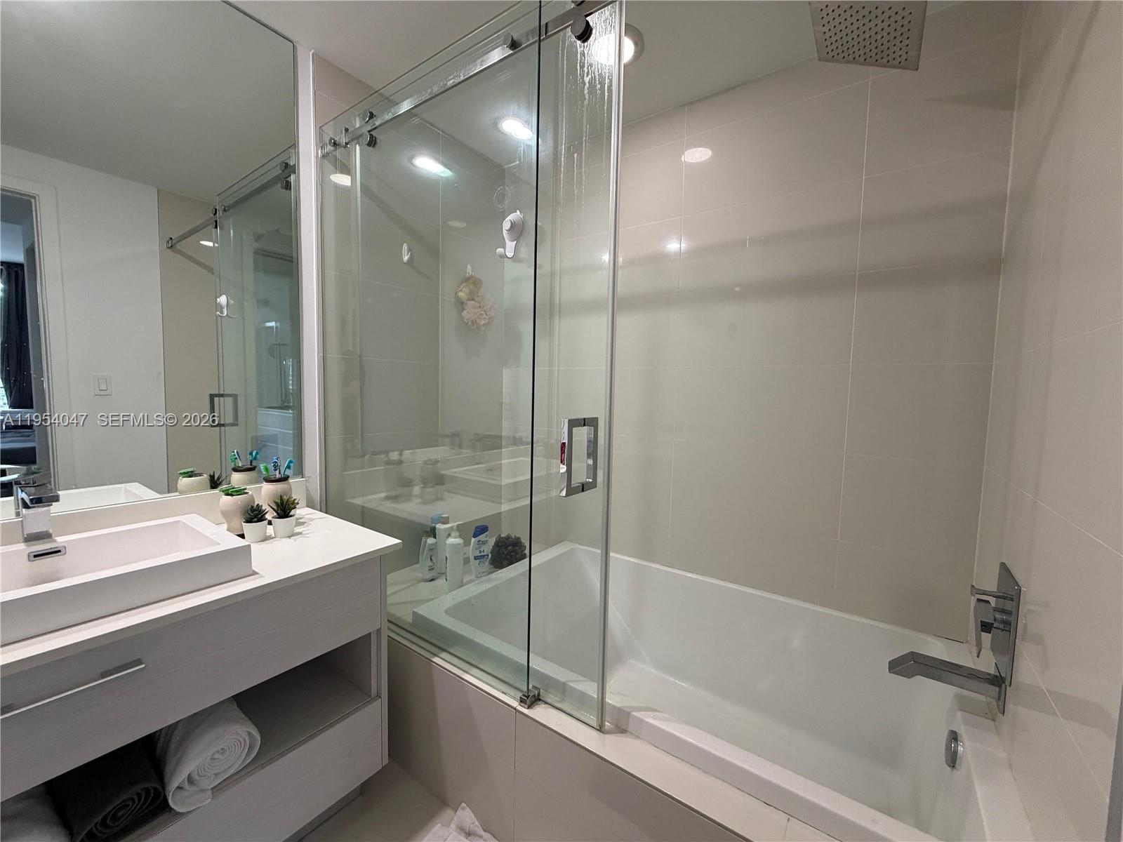 image Brickell Heights4