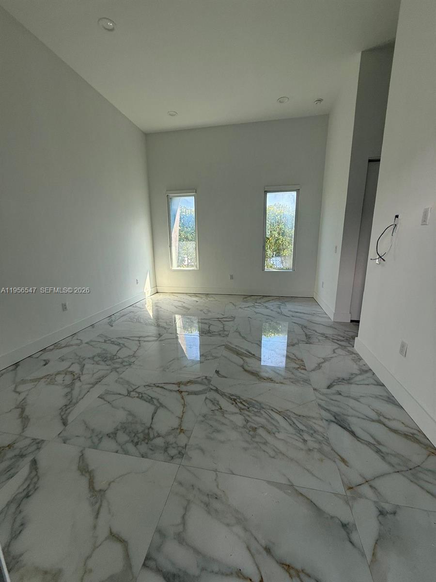 9839 SW 213th St Cutler Bay, FL 33189