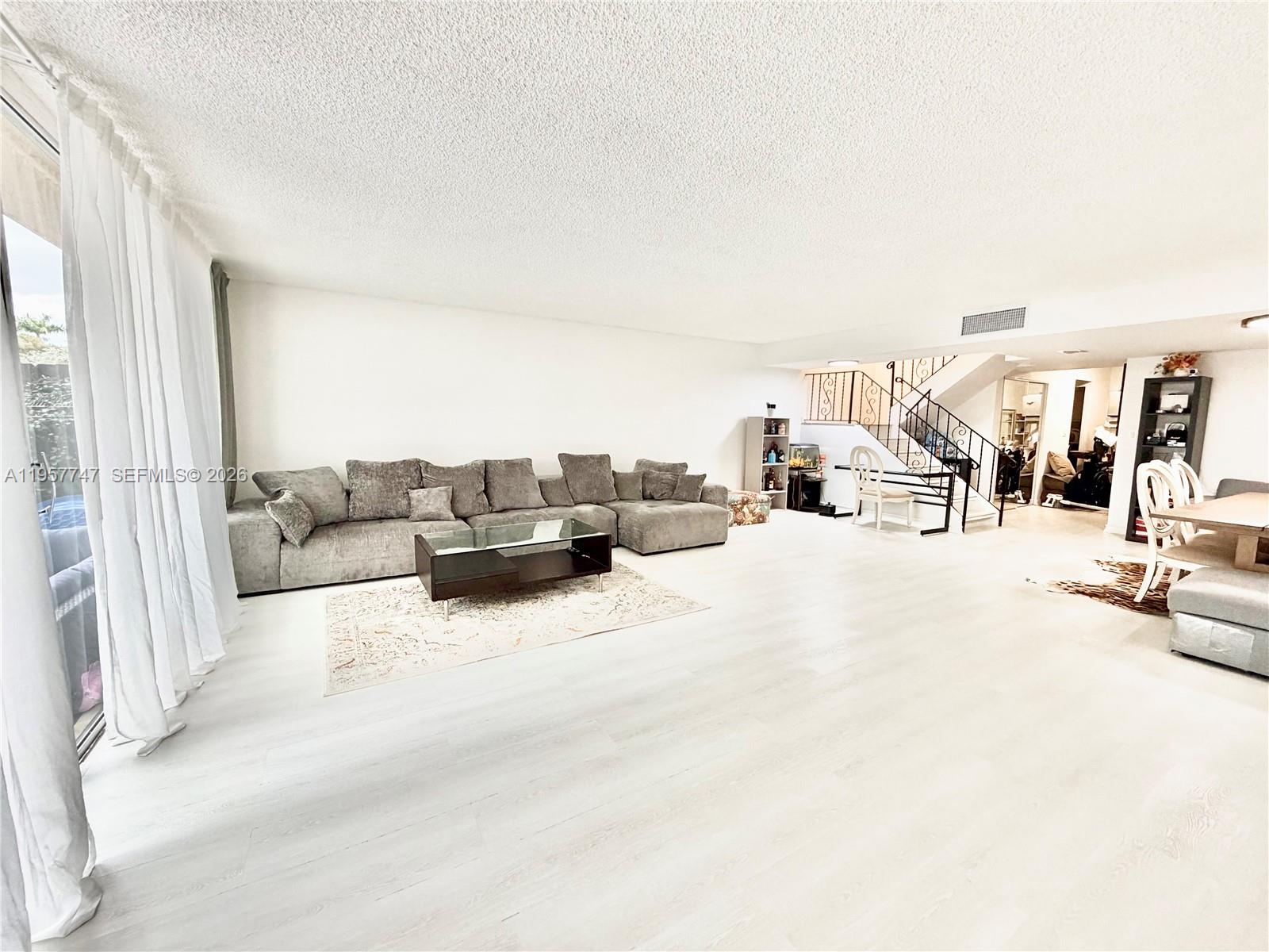 2203 NE 7th St #14 Hallandale Beach, FL 33009