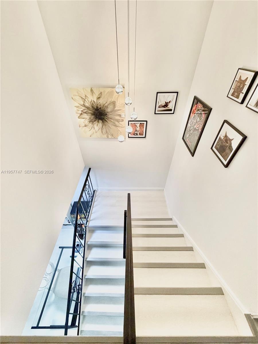 2203 NE 7th St #14 Hallandale Beach, FL 33009