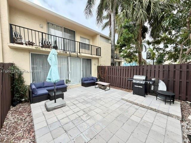 2203 NE 7th St #14 Hallandale Beach, FL 33009