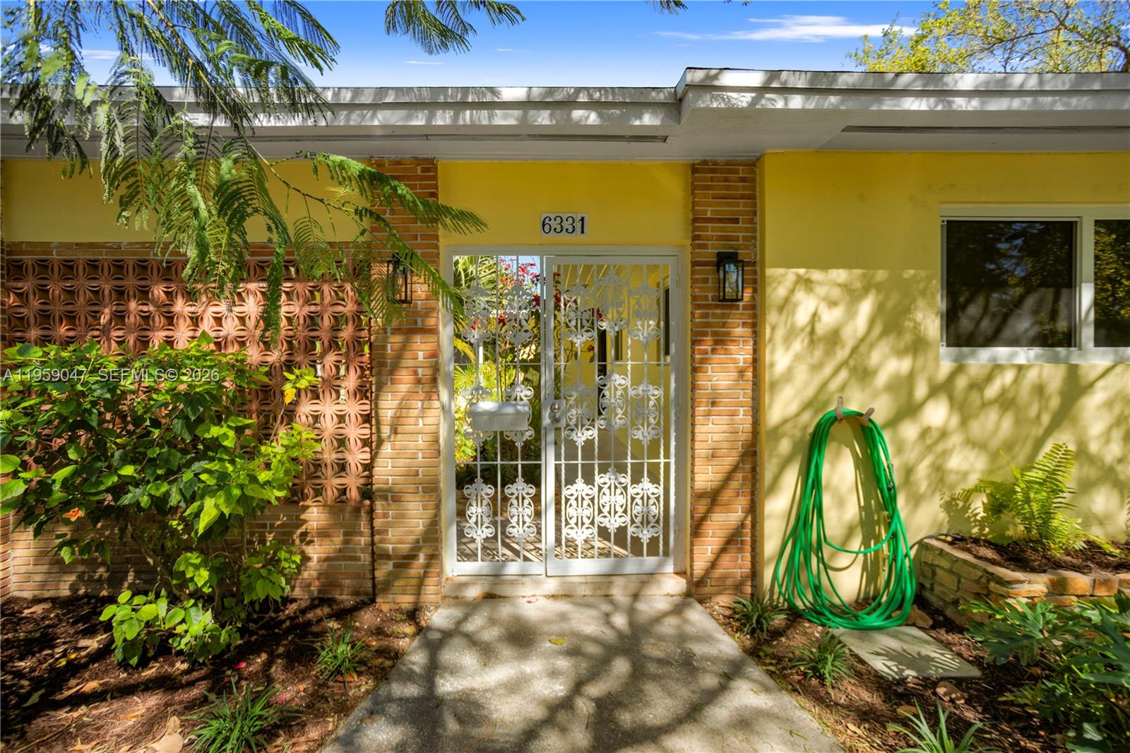 6331 SW 62nd Ter South Miami, FL 33143