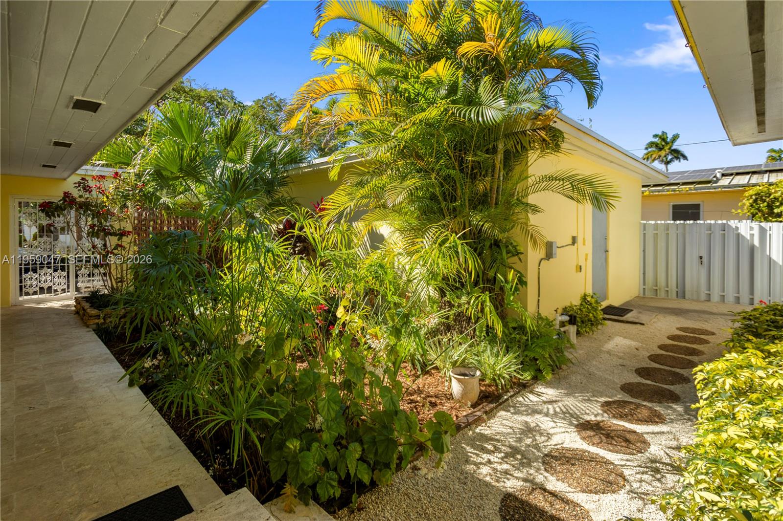 6331 SW 62nd Ter South Miami, FL 33143