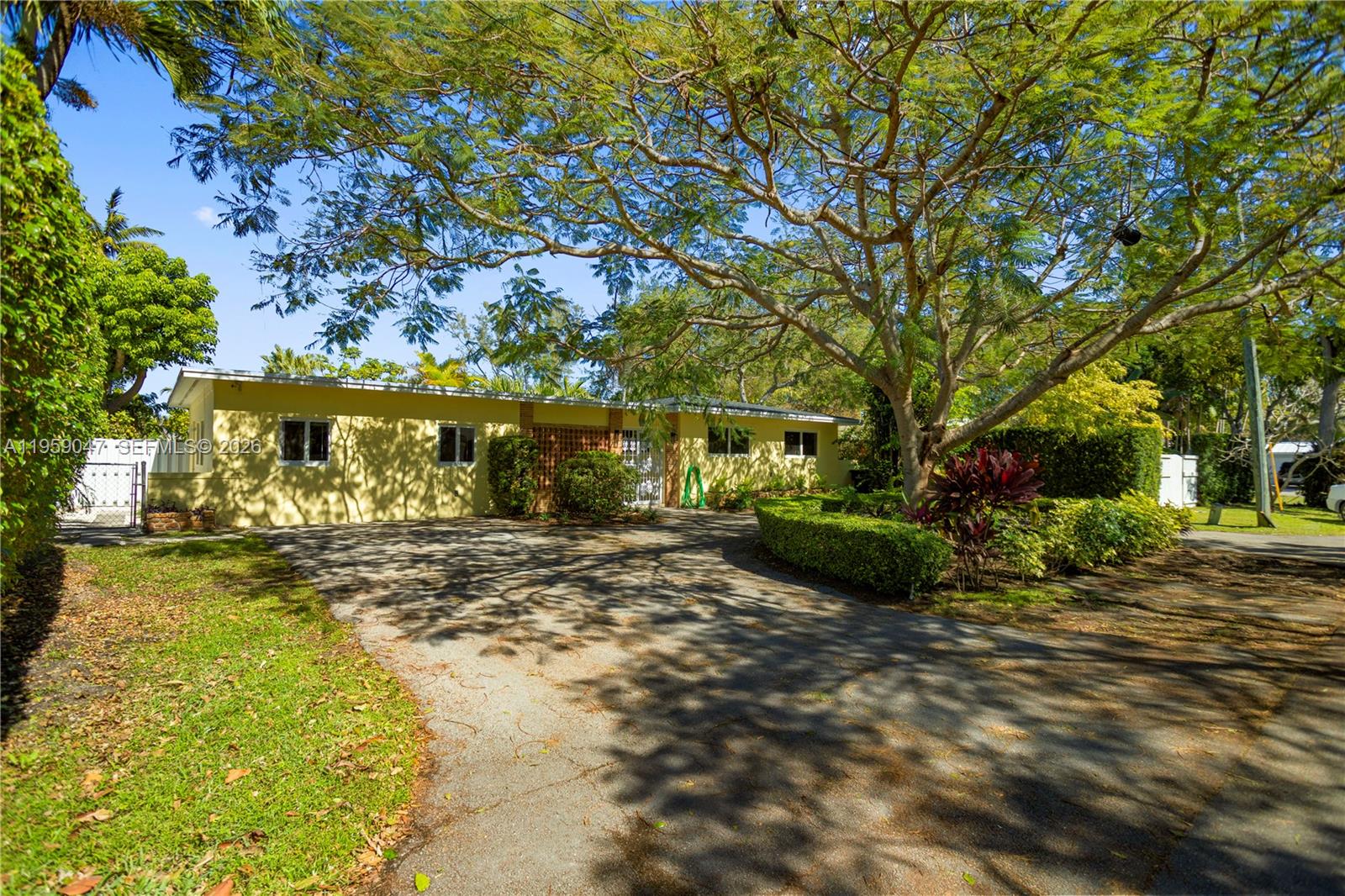 6331 SW 62nd Ter South Miami, FL 33143